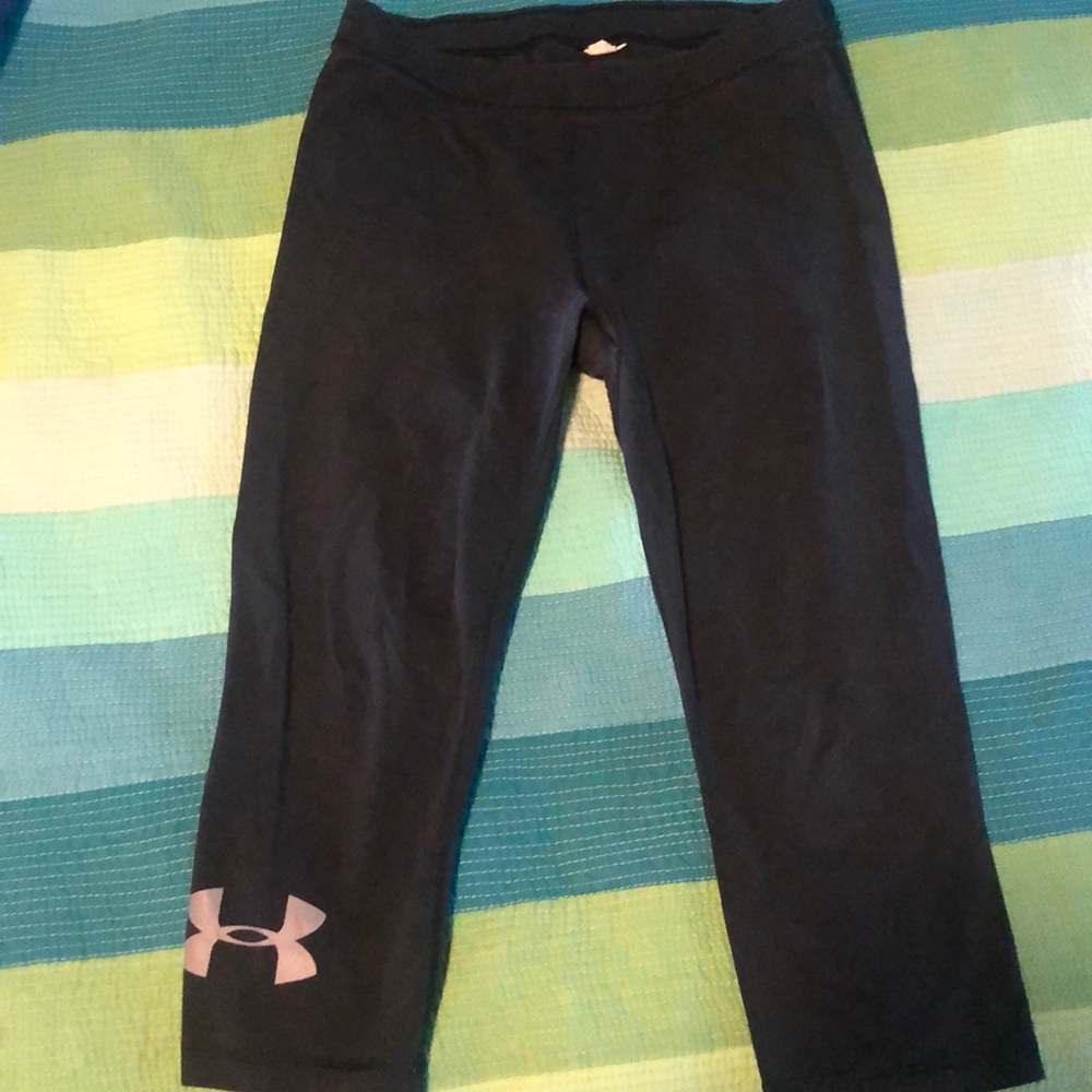 Under Amour black cropped leggings